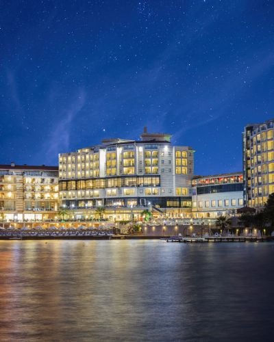 Charisma De Luxe Hotel