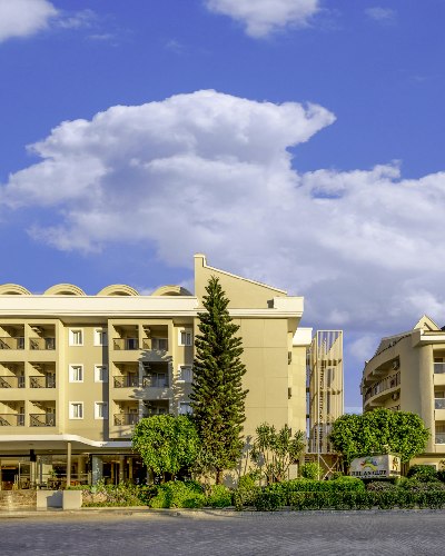 Julian Club Hotel